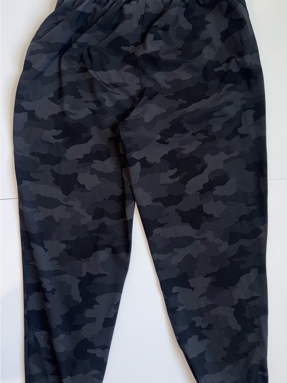 Lululemon Black Gray Camo Jogger Pants Women’s Size 10 - Picture 4 of 5